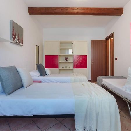 Central Ferrara Apartment Экстерьер фото